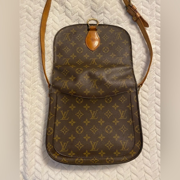 Authentic Louis Vuitton Saint Cloud MM - Picture 8 of 17